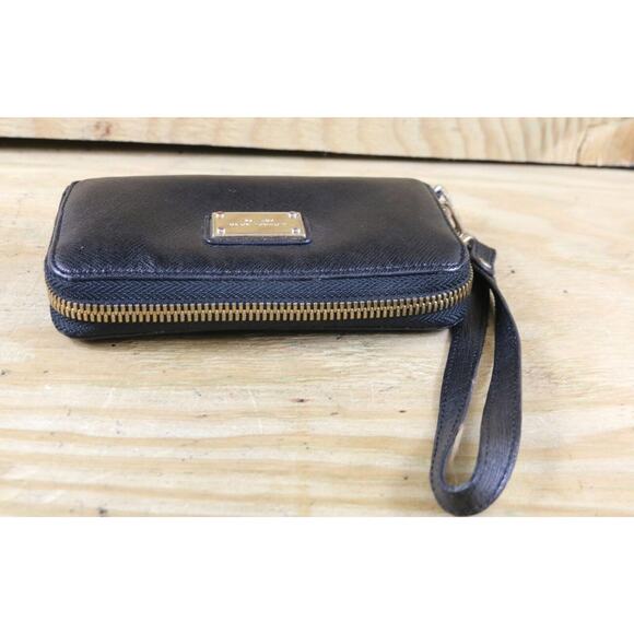 MICHAEL KORS Wallet Black Saffiano Leather Zip Around Clutch Wristlet 2012 - Picture 4 of 9